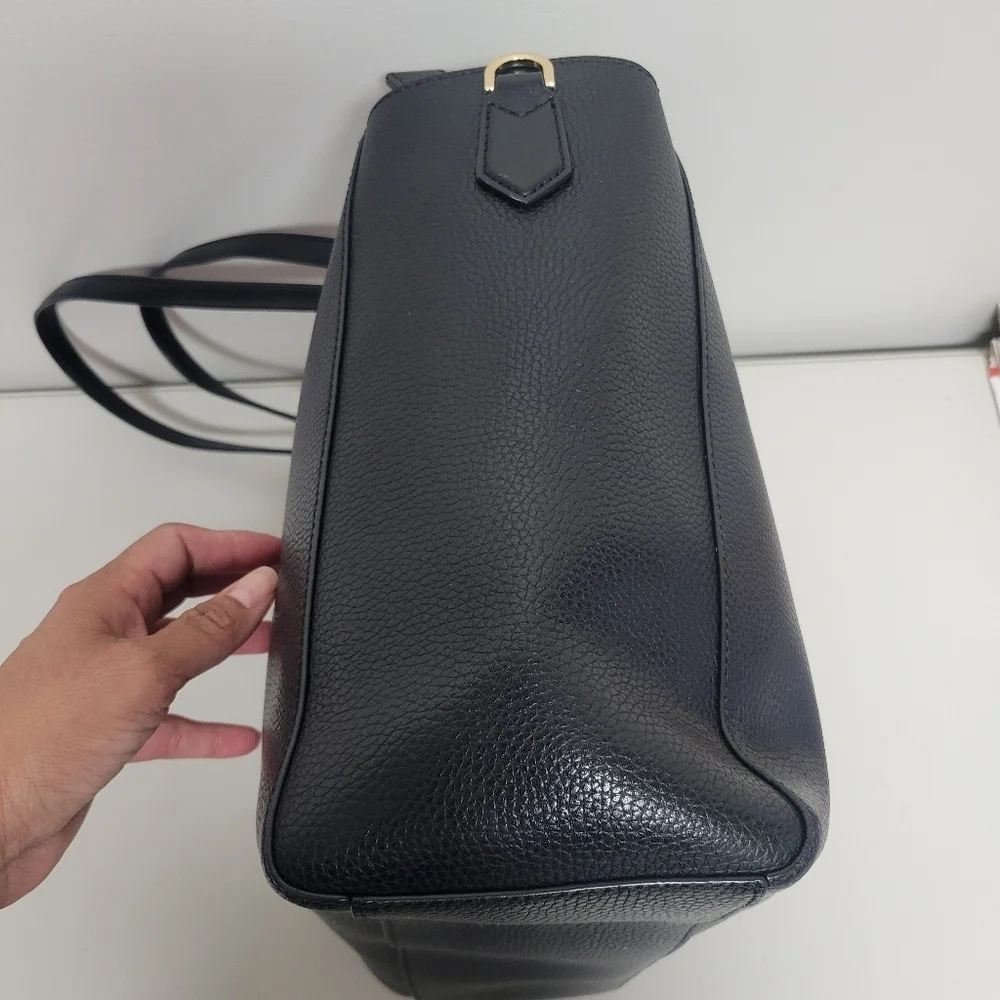 Michael Kors Kimberly Large Pebbled Leather Tote. - Picture 6 of 15